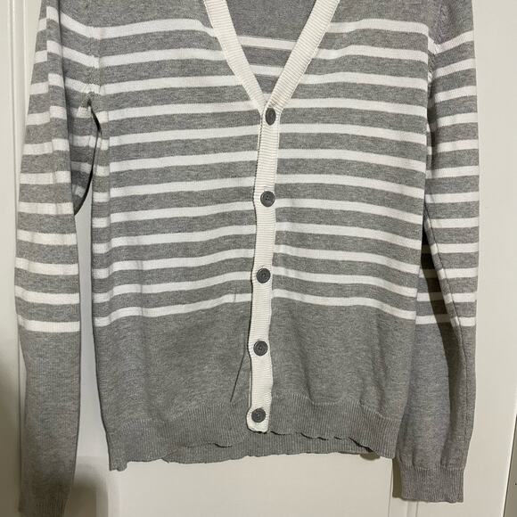 Vintage American Rag Grey and White Striped Button Up Cardigan Size Medium - Picture 6 of 8
